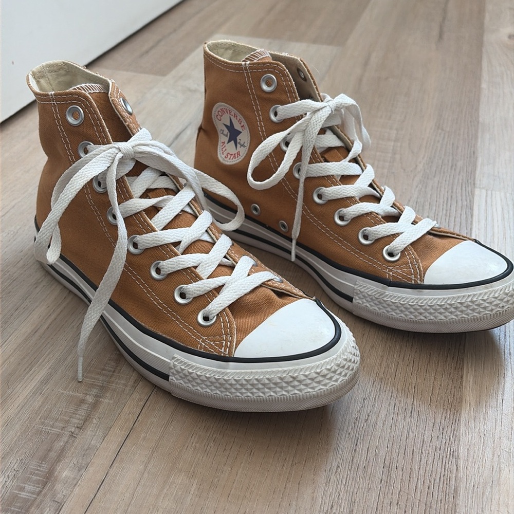 Unisex yellow brown converse